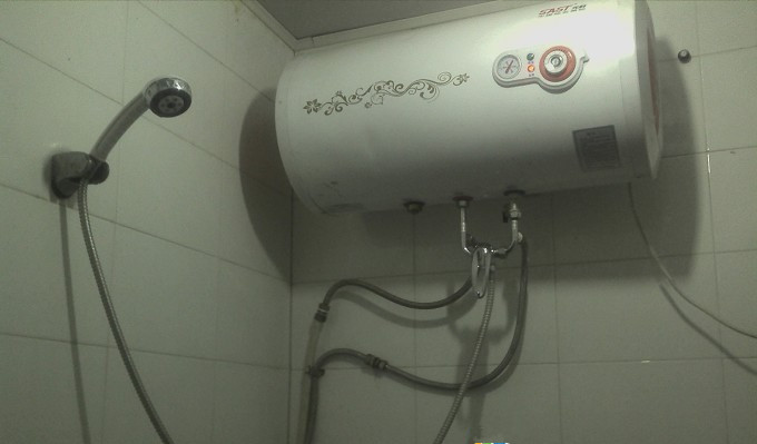 热水器水管进水处漏水怎么修补,热水器水管漏水怎么办需要多少钱