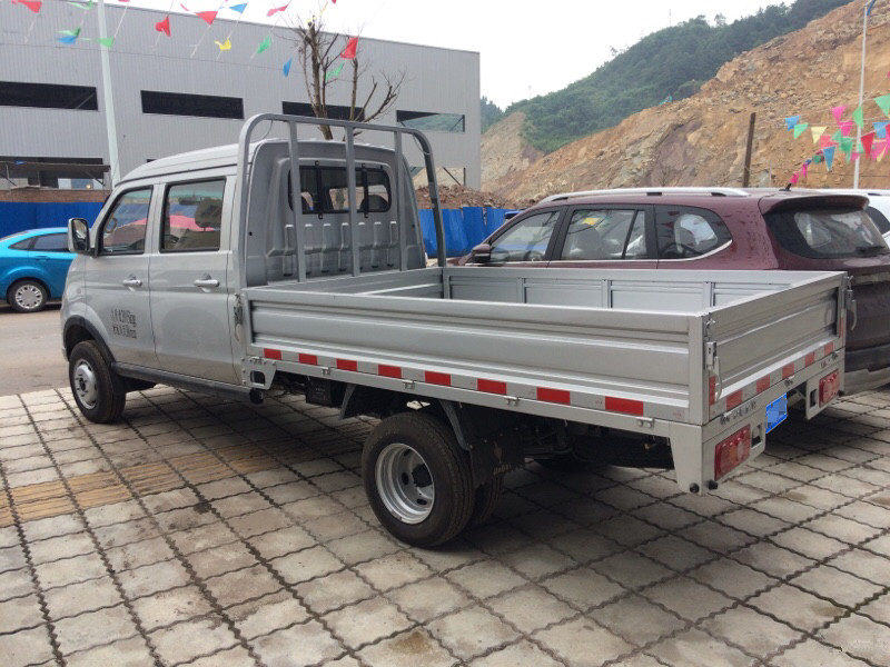 金杯t52拉货怎么样,金杯t52有油气两用的吗