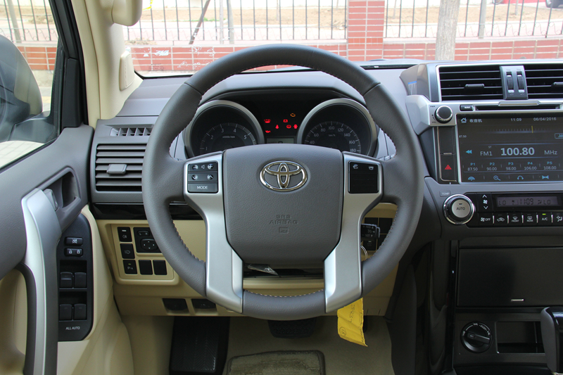 平行进口丰田轿车,16年二手普拉多2700中东版价格