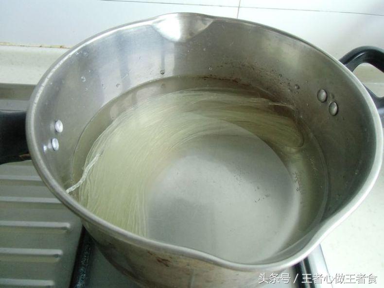 水晶粉怎么做面,炸酱面怎么做又黑又香