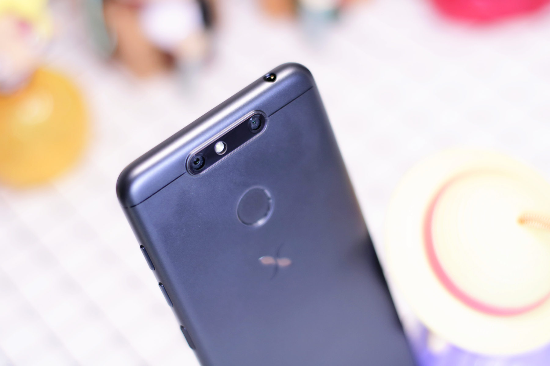 中兴小鲜5支持全网4g,手机除了处理器还有什么