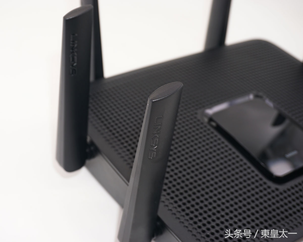 LinksysEA9300无线路由器外接存储读写速度真不错