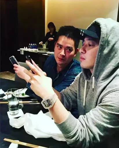 我去年买了个表歌曲,我去年买了个表出处