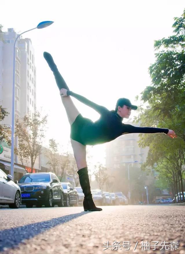 代言娃哈哈的小女孩,博学多才的娃哈哈代言人