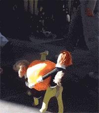 叔叔带23岁女友！22岁堂弟带回28岁的女友