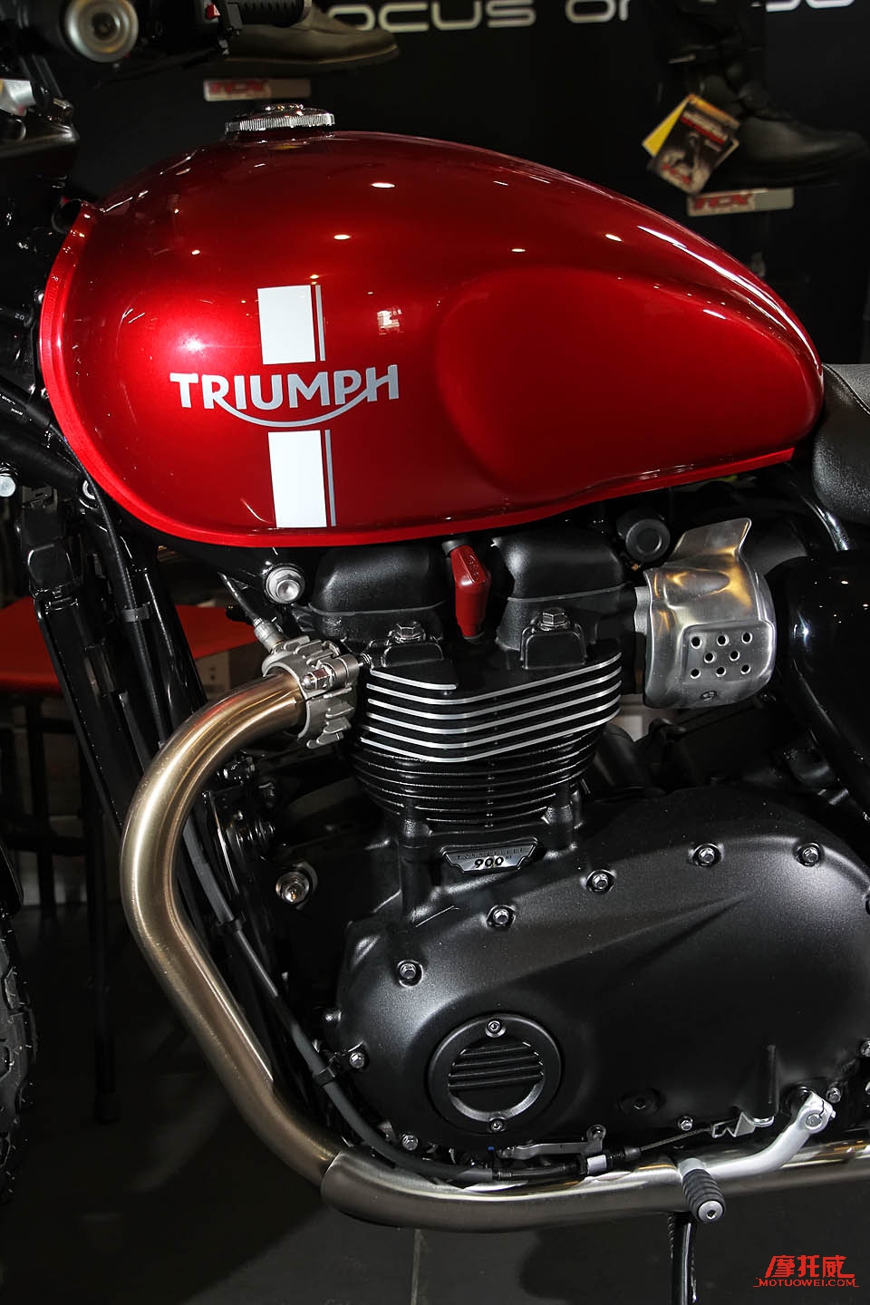 凯旋bonneville1200,凯旋bonneville红色