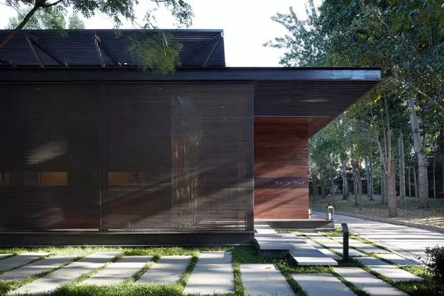 北京丽都花园罗兰湖会所设计