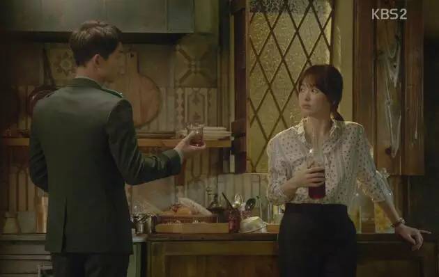 看《太阳的后裔》宋仲基、宋慧乔组宋宋CP撩到你HP见底！