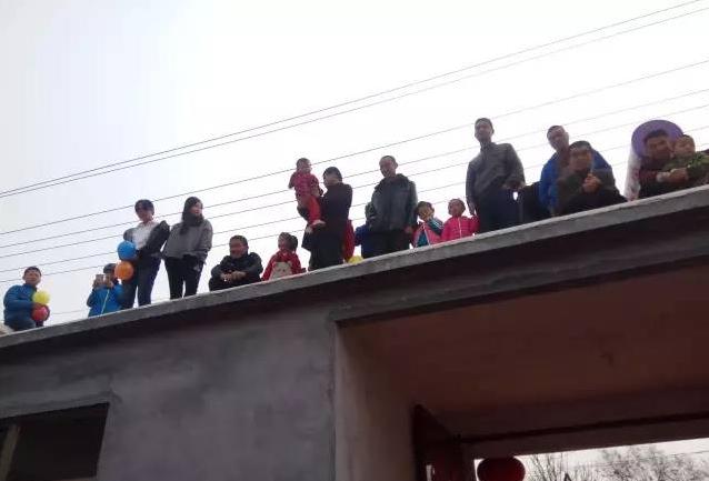 东阿小伙结婚,淮南小伙骑自行车接亲