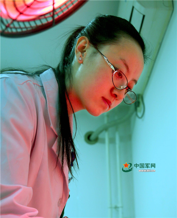 A4腰？听听空军“女神”怎么说