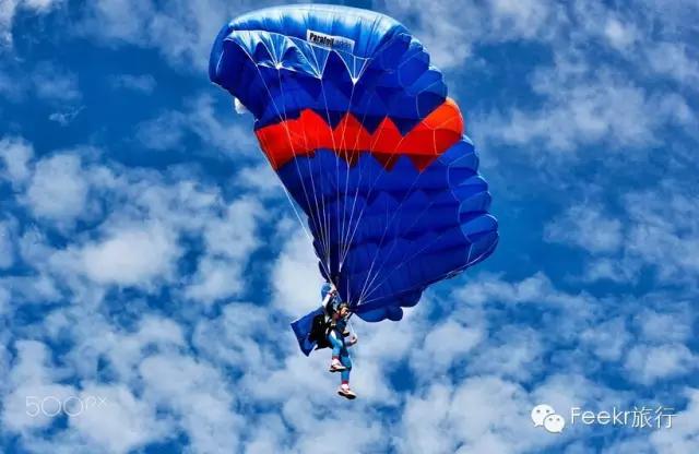 这个与马尔代夫隔海相望的火山岛国，免签人少，还可以玩遍海陆空