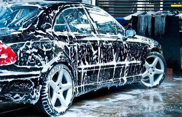 汽车贴膜起泡会有什么影响,汽车贴膜起泡有危害吗