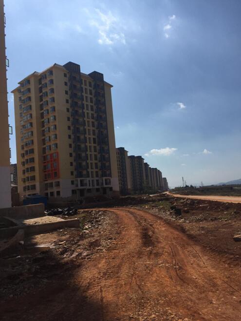 子元集团用劣质小区敷衍业主　——入住长水航城遥遥无期