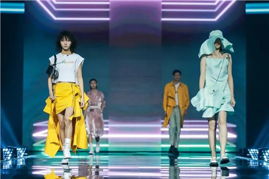 宏光miniev马卡龙170公里落地多少钱,宏光miniev马卡龙正式上市配色