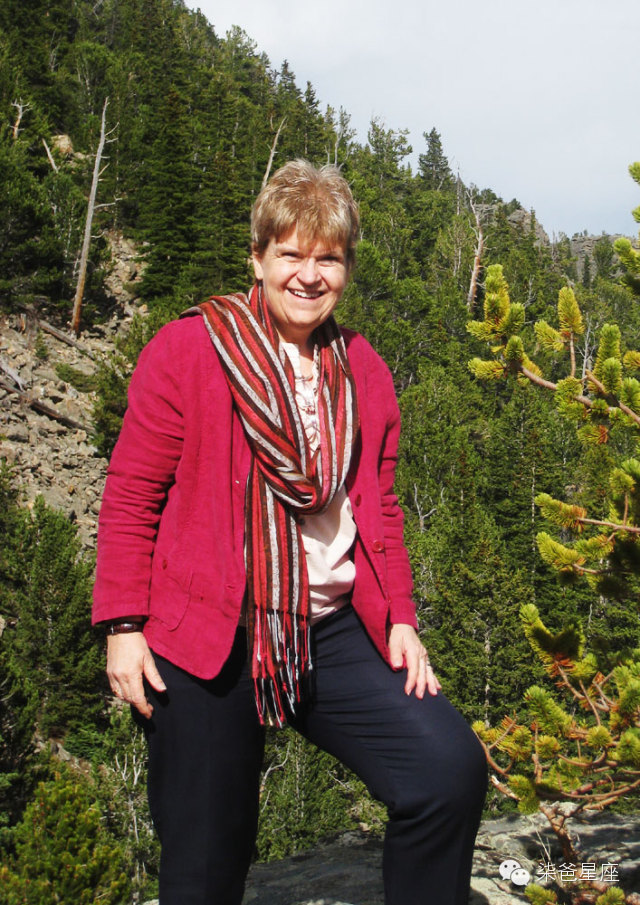 想过学习占星吗?这有一份柒爸整理的占星书单