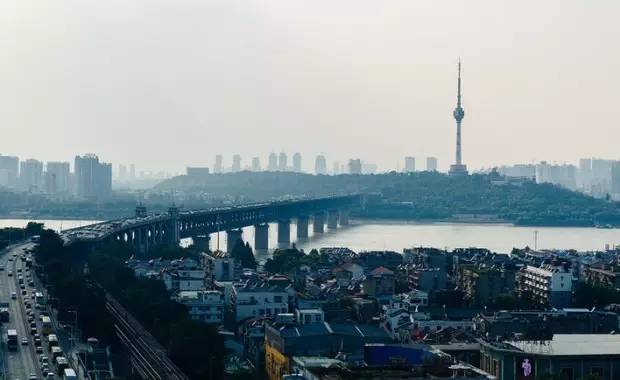 国企兄弟帮葛洲坝入股华润武汉项目背后的“地王情结”