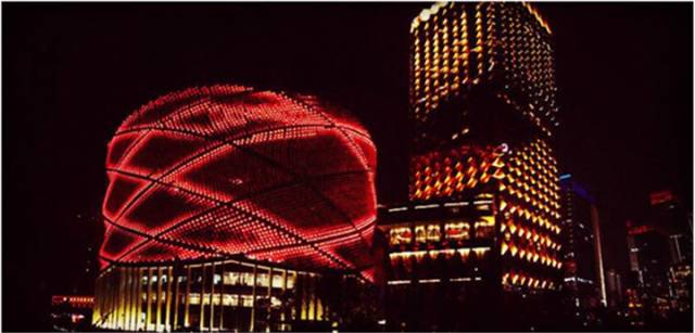 鱼游白沙洲,万达电影乐园汉秀双骄亮灯