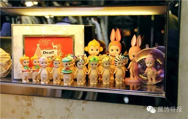 gucci2019新款裙 (gucci花西装harry styles)