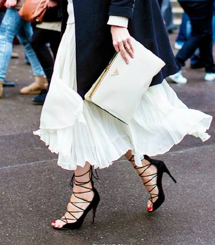 现在有什么夏天穿的好看的小白鞋 (有什么好看的百搭小白鞋)