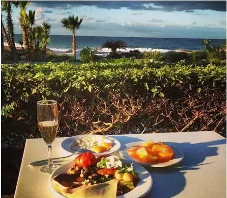 如何在朋友圈发海边照片,如何在朋友圈晒国外游