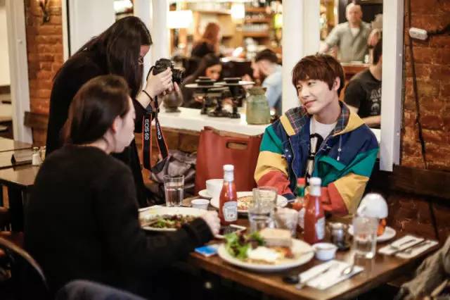 日常怎么穿才有时装周的感觉,时装周穿搭卡点