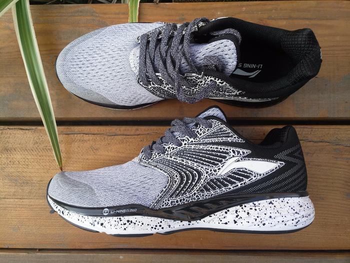 学生*党**最值得买的500元以下跑鞋推荐