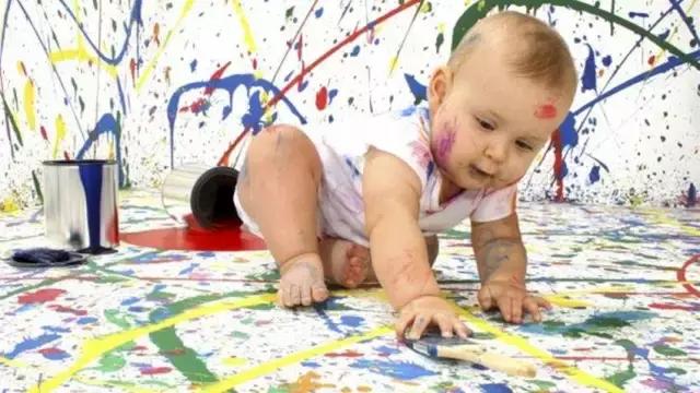 小孩在墙上画画需要阻止吗,孩子在墙上画画了怎么处理