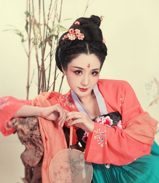 探秘《*瓶金**梅》中的“缅铃”的前世今生