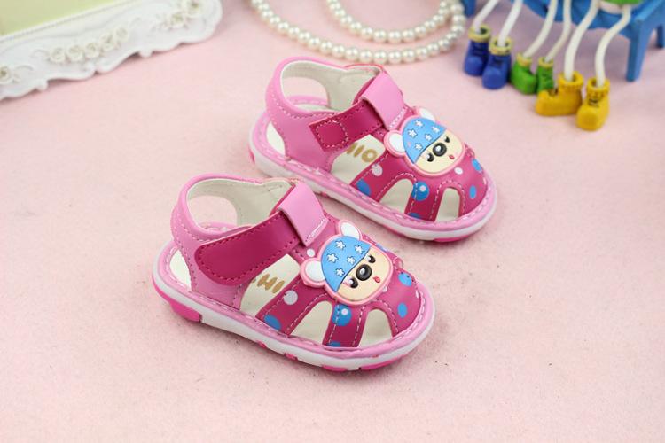 小孩鞋子尿味怎么去除,宝宝尿在鞋上尿味怎么去除