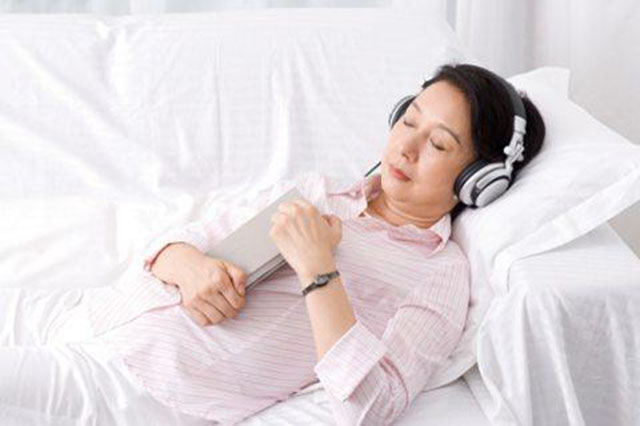 更年期有9大表现和状态,更年期潮热汗出吃什么药缓解症状