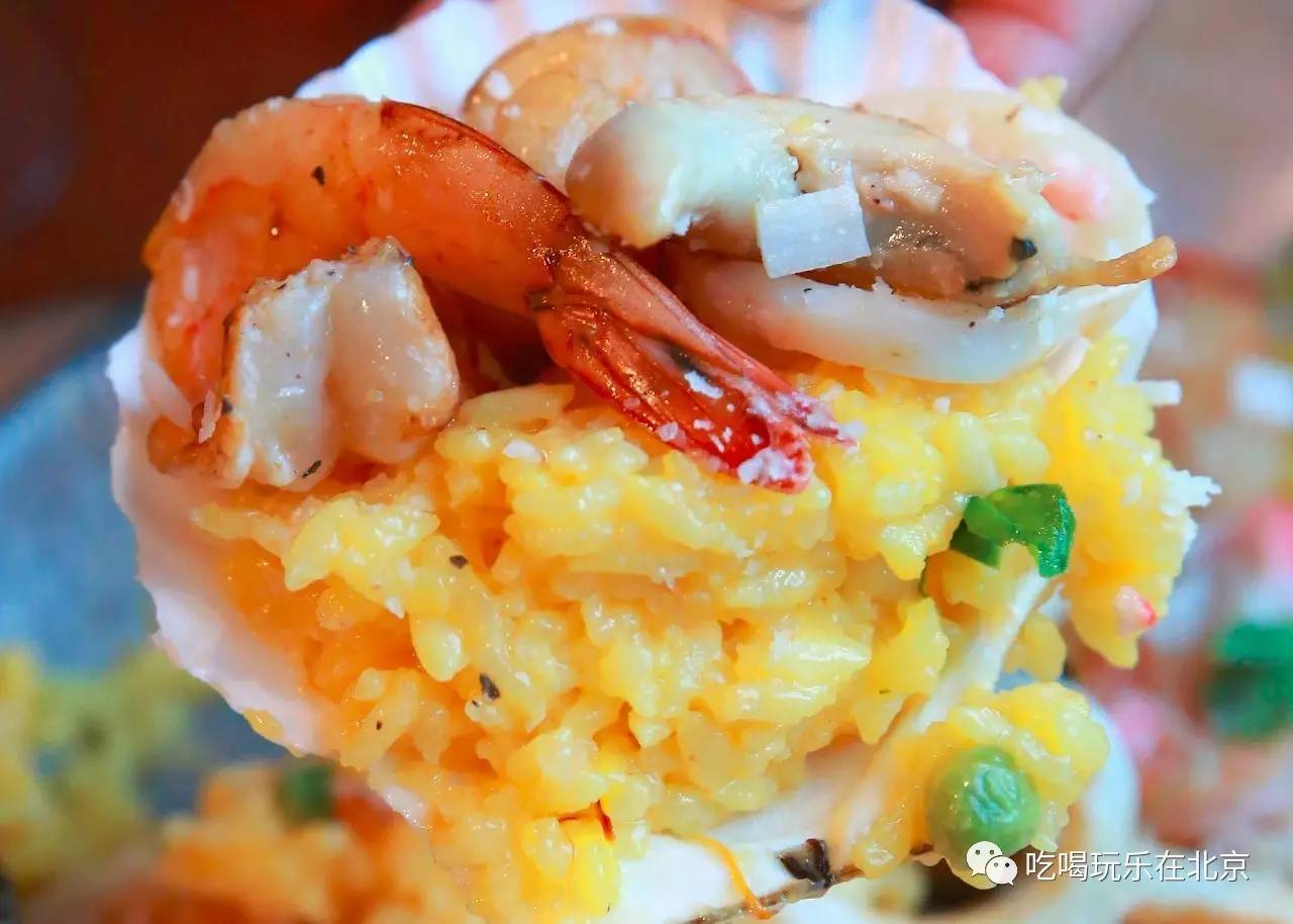 三里屯的这家店,让我甘心被“无人头”戏弄