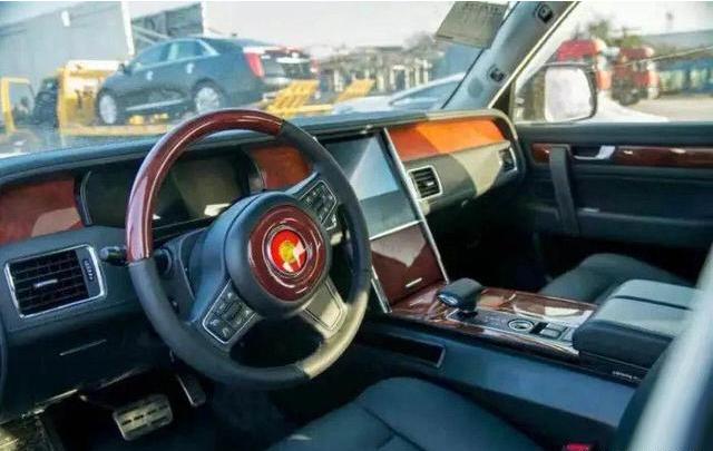 首批红旗LS5到店，颜值完胜路虎，售80万，看来离上市不远了