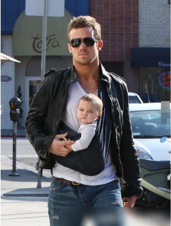 会挣钱的巨星,会赚钱会带娃的奶爸