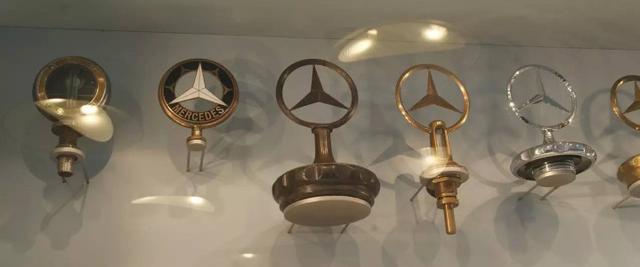 为什么劳斯莱斯的车标永远向上,为什么劳斯莱斯的车标不怕偷呢