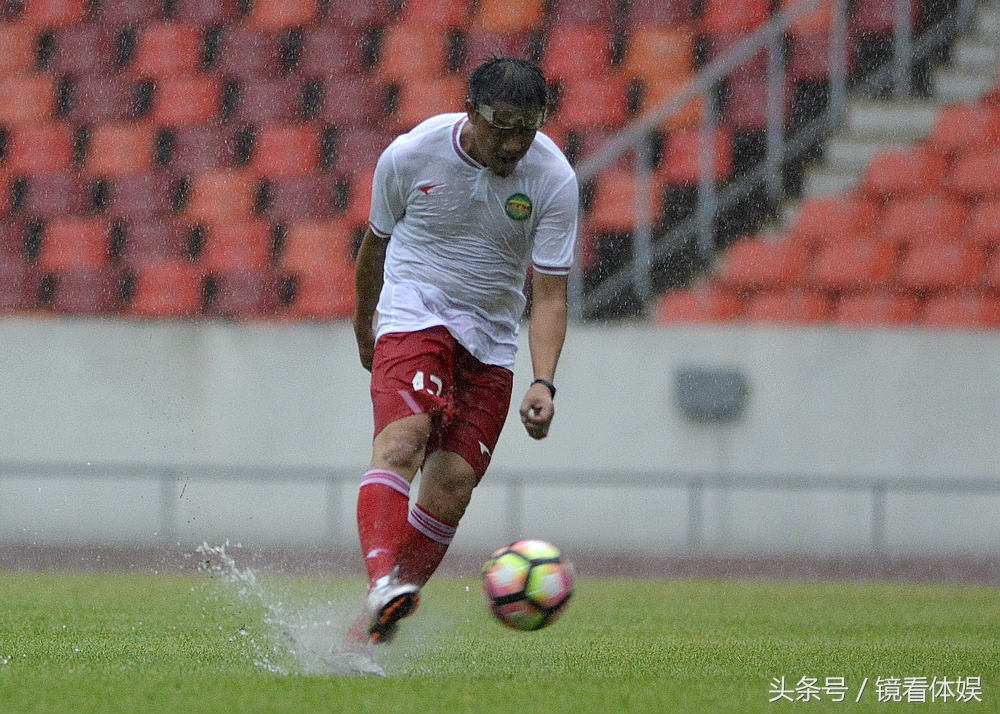 下雨天室内做什么运动,下雨天做的运动
