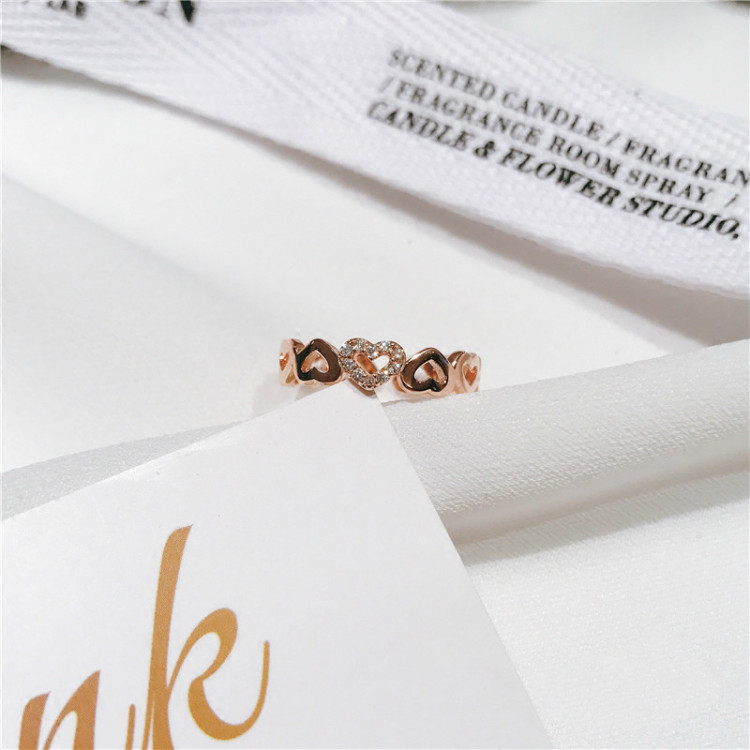 如果七夕既没有礼物也没红包,七夕节给最爱的人送一枚戒指