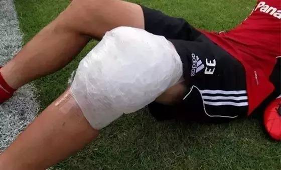 足球史上球员猝死案例,足球猝死都救活了么