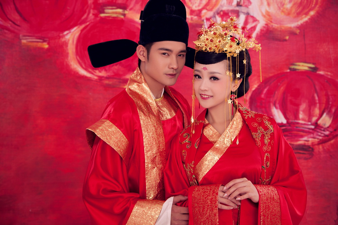 看八字配对算姻缘,八字合婚不合的案例图片