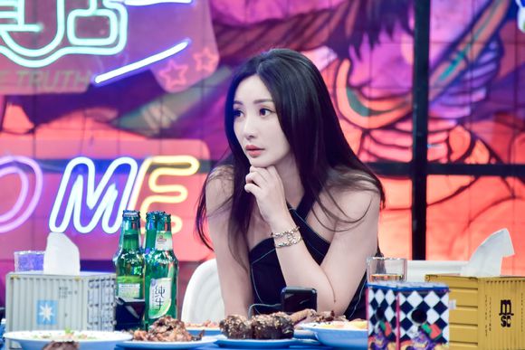 恋人之间的“爱称”可以这么有趣！最喜欢胡歌和陈建州的！