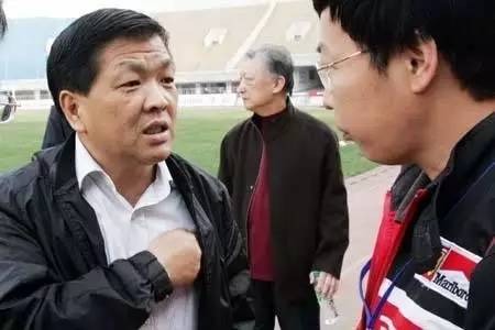 足球史上球员猝死案例,足球猝死都救活了么