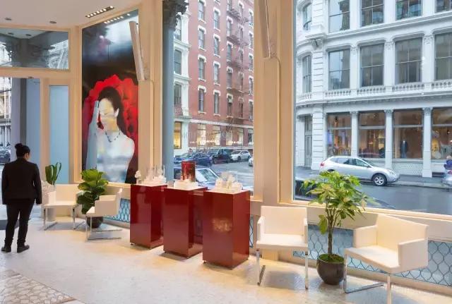 海外专栏｜零售下滑美妆大火，是因为女权思潮抬头吗？