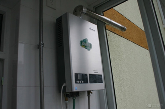 速热热水器安装方法,安装热水器收费标准