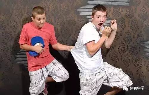 外国人常用的英语短语缩写教你秒回信息！