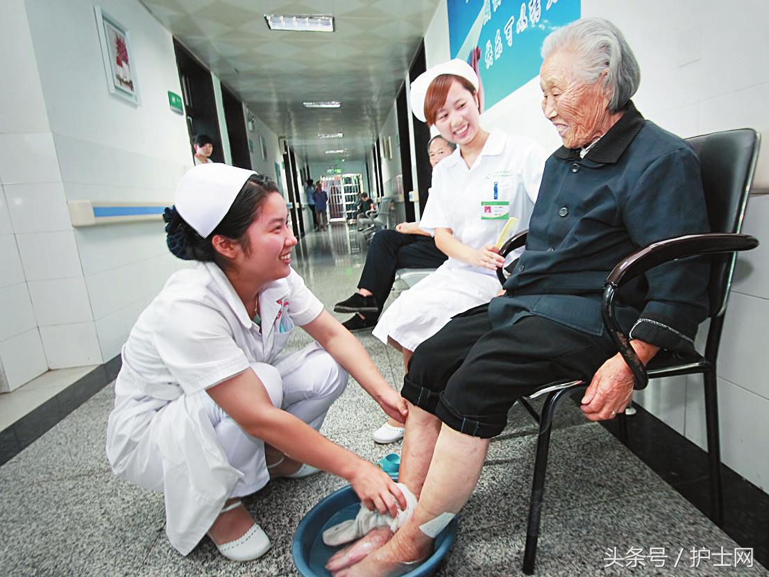 老年尿失禁患者的护理措施有哪些,老年慢阻肺的护理要点