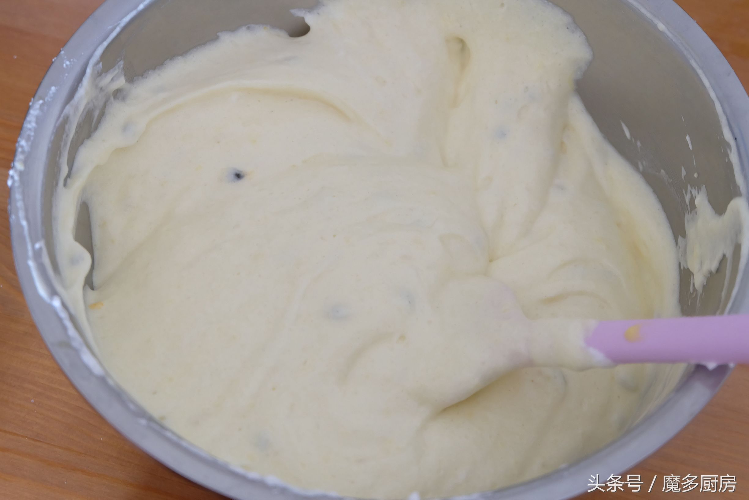 用电饭煲做蛋糕的最简单教程,用电饭煲做蛋糕的简单方法快捷