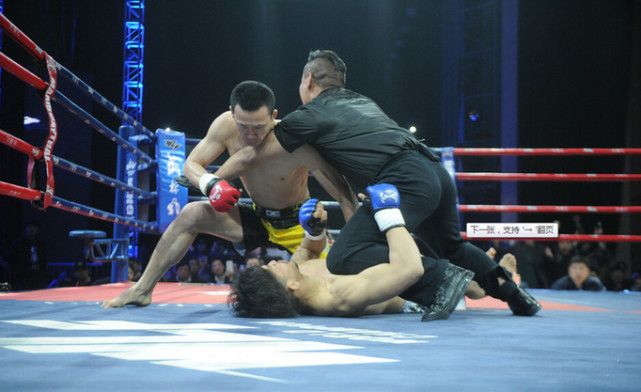 李景亮2分钟被ko,李景亮和王冠实力撑场