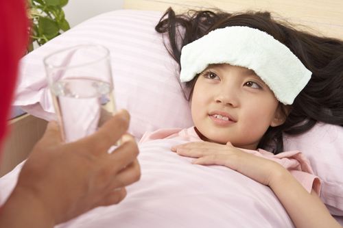 咳嗽不止嗓子红却不疼吃什么药,咳嗽不止喝什么