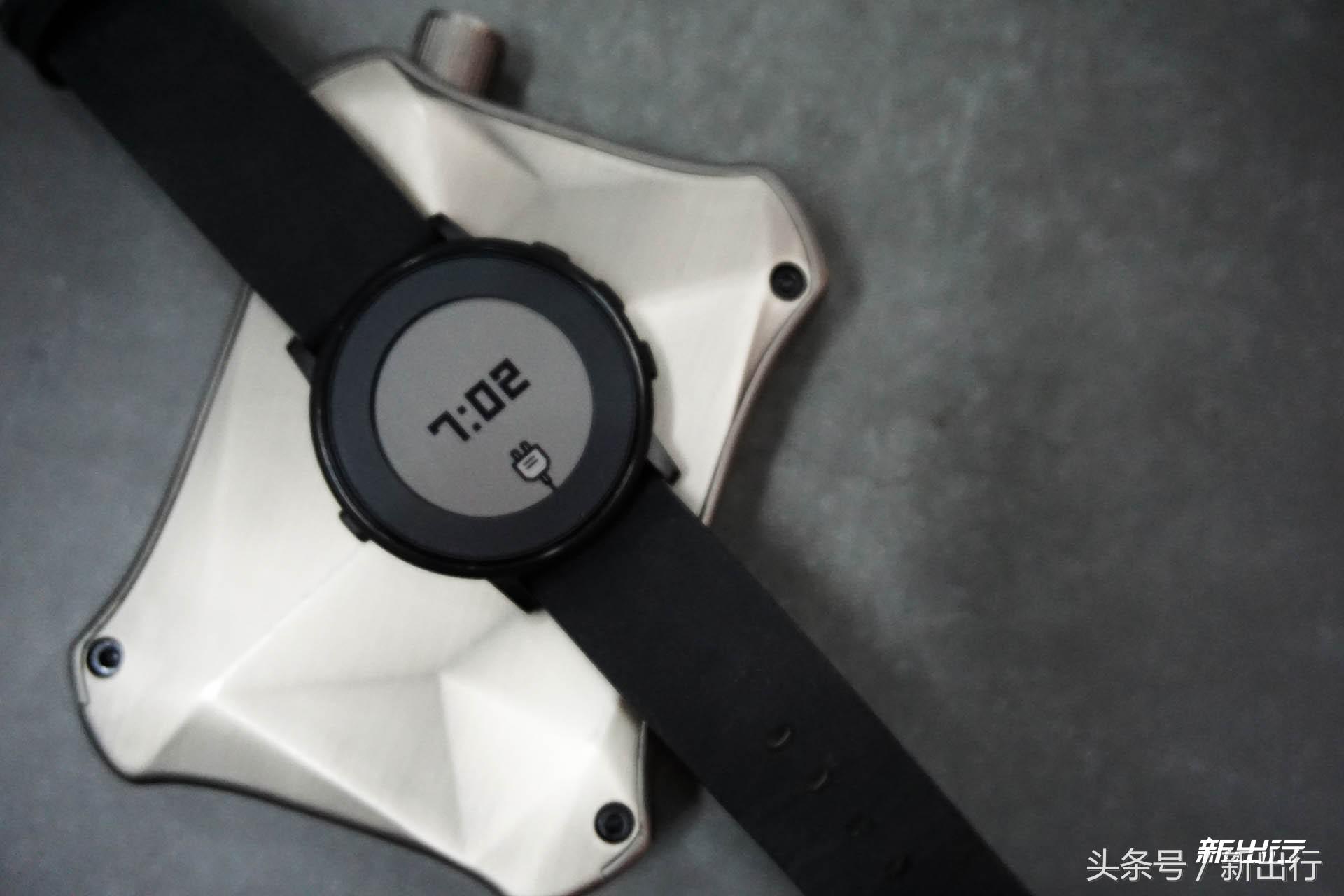 追寻最原始“电子纸墨屏”PebbleTimeRonud经典体验