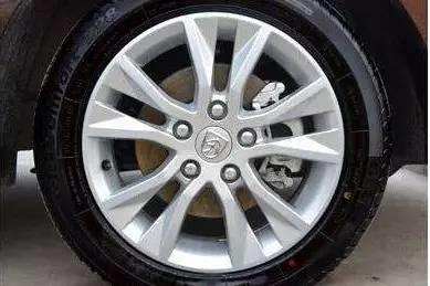 表板蜡喷了没擦干净有事吗,喷表板蜡发粘怎么办