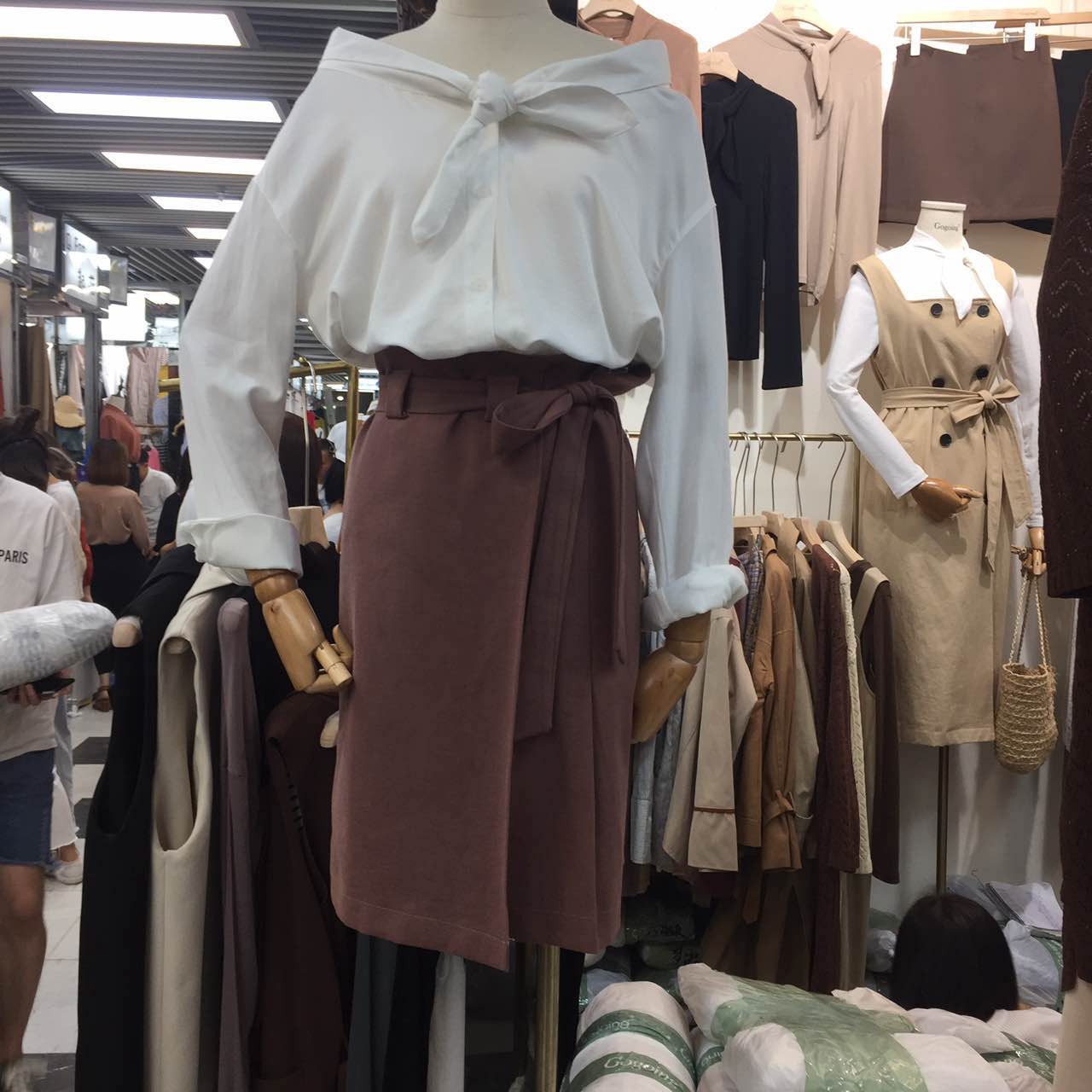 广州汇美十三行批发市场流行趋势,你hold住吗?